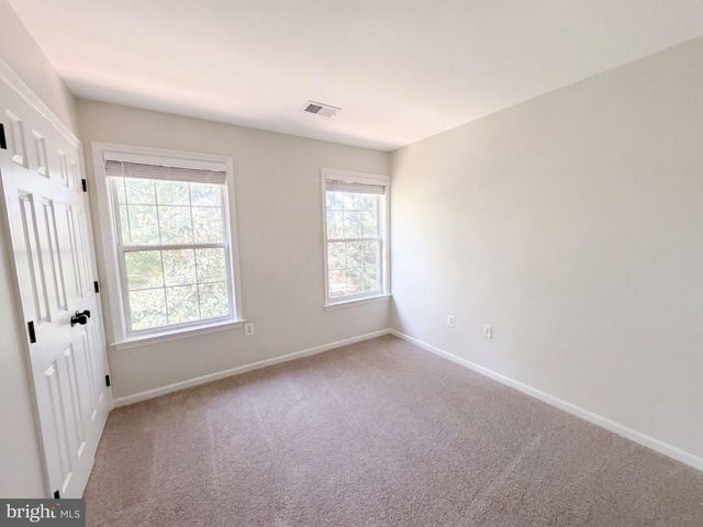 2800 ORCHARD SUMMIT CT, Landover, MD 20785