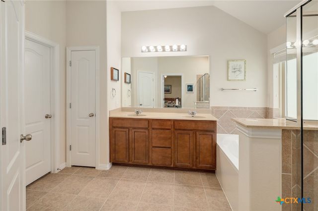 1521 Naranjo Drive, Georgetown, TX 78628