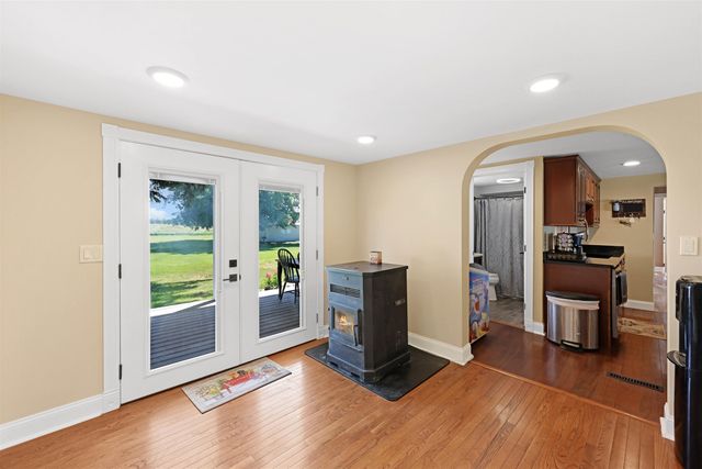 2551 W Shore Road, Isle La Motte, VT 05463
