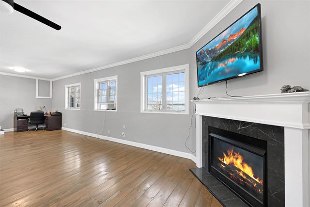 2551 W Shore Road, Isle La Motte, VT 05463