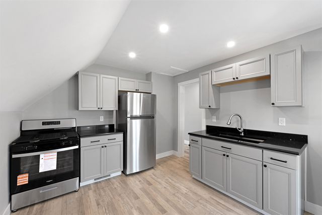 2551 W Shore Road, Isle La Motte, VT 05463