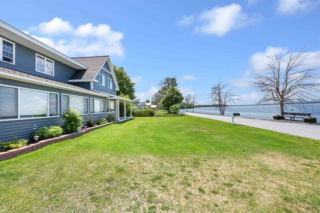 2551 W Shore Road, Isle La Motte, VT 05463