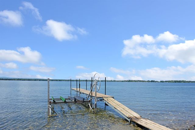 2551 W Shore Road, Isle La Motte, VT 05463