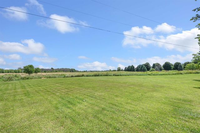 2551 W Shore Road, Isle La Motte, VT 05463