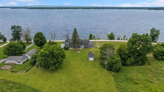 2551 W Shore Road, Isle La Motte, VT 05463