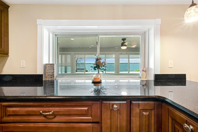 2551 W Shore Road, Isle La Motte, VT 05463