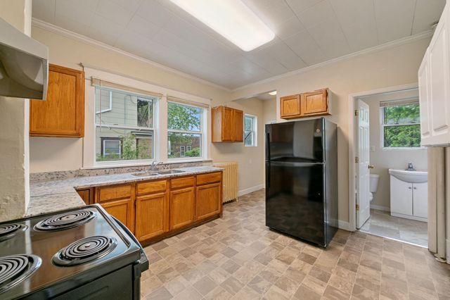 985 5th Street E, Saint Paul, MN 55106
