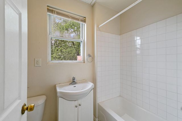 985 5th Street E, Saint Paul, MN 55106