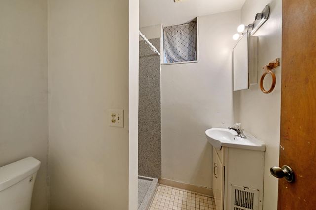 985 5th Street E, Saint Paul, MN 55106