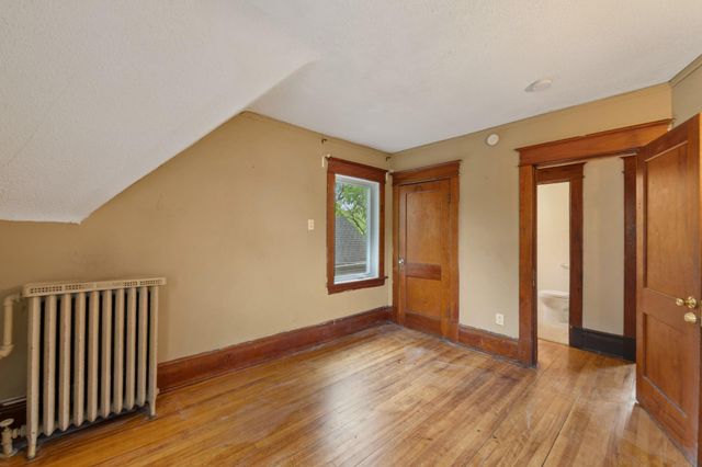 985 5th Street E, Saint Paul, MN 55106