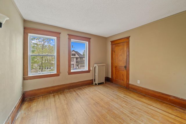 985 5th Street E, Saint Paul, MN 55106