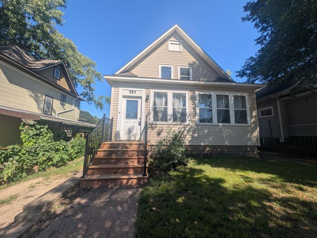 985 5th Street E, Saint Paul, MN 55106