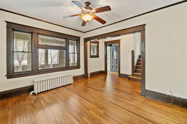 985 5th Street E, Saint Paul, MN 55106