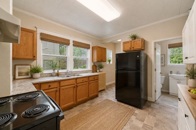 985 5th Street E, Saint Paul, MN 55106