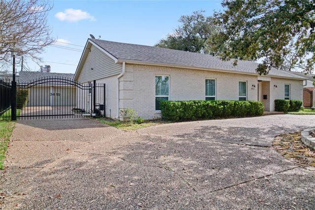 3415 Freshmeadows Drive, Houston, TX 77063