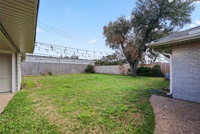 3415 Freshmeadows Drive, Houston, TX 77063