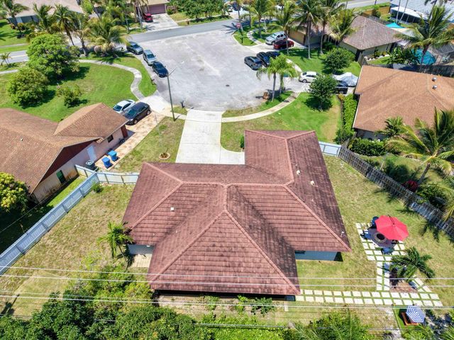 1127 Sea Pines Way, Lantana, FL 33462