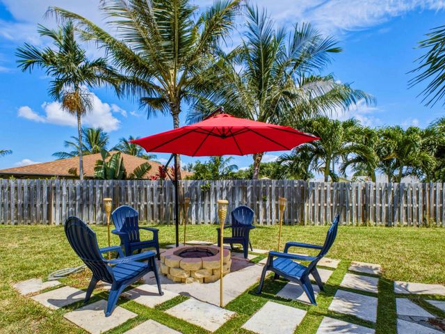 1127 Sea Pines Way, Lantana, FL 33462