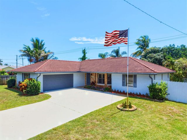1127 Sea Pines Way, Lantana, FL 33462