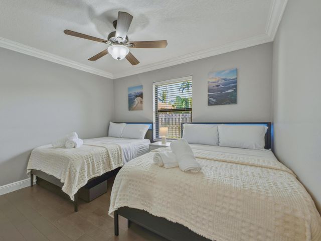 1127 Sea Pines Way, Lantana, FL 33462