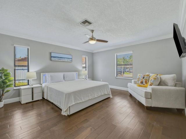 1127 Sea Pines Way, Lantana, FL 33462