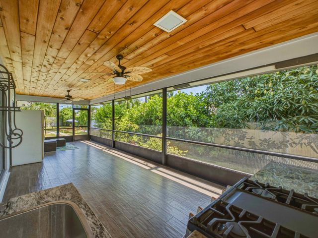 1127 Sea Pines Way, Lantana, FL 33462