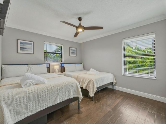 1127 Sea Pines Way, Lantana, FL 33462