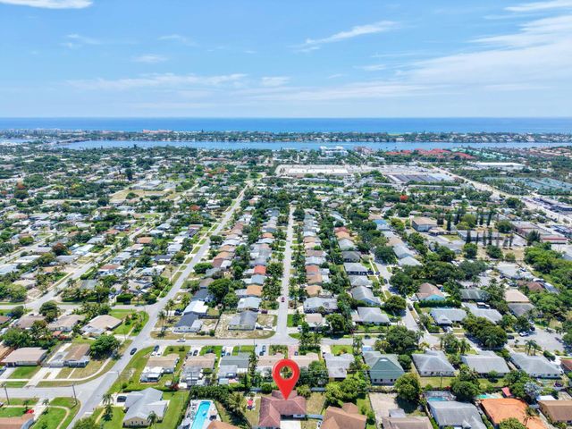 1127 Sea Pines Way, Lantana, FL 33462
