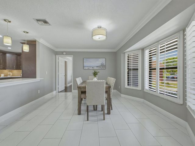 1127 Sea Pines Way, Lantana, FL 33462