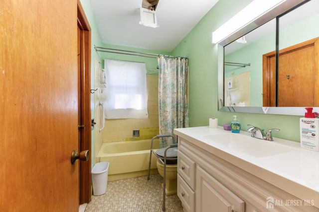 99 Madison Avenue, Old Bridge, NJ 08857