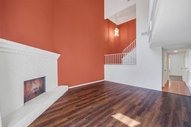 2906 Wayside Drive, Bedford, TX 76021