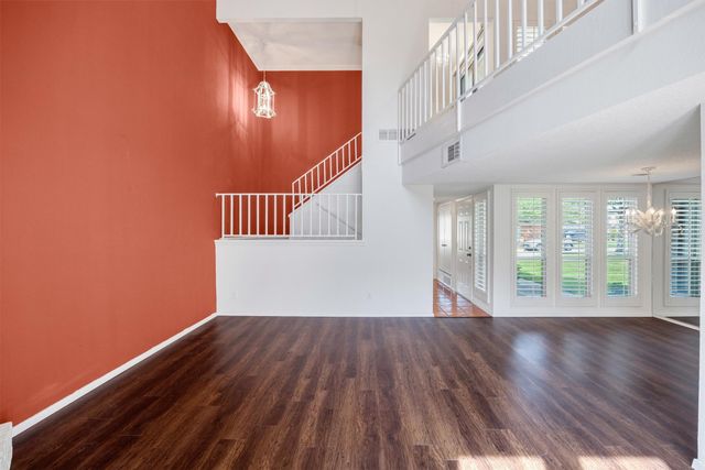 2906 Wayside Drive, Bedford, TX 76021