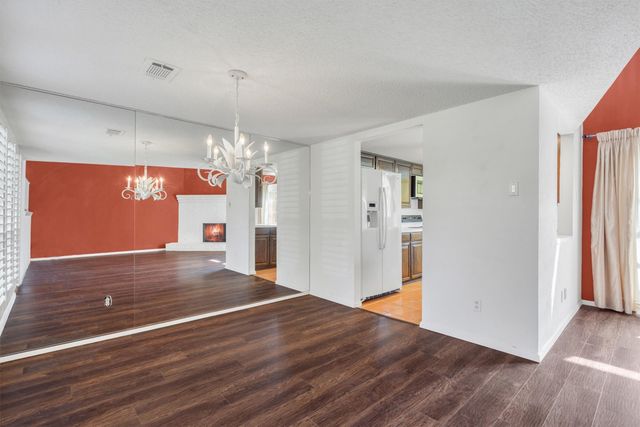 2906 Wayside Drive, Bedford, TX 76021