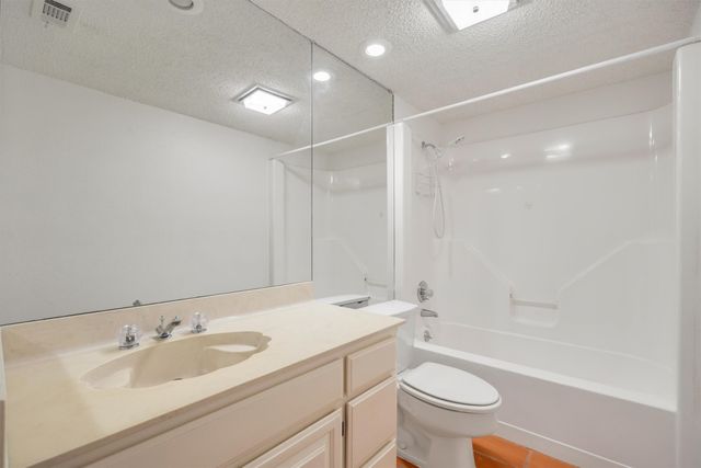 2906 Wayside Drive, Bedford, TX 76021