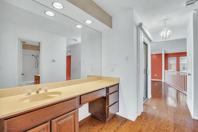 2906 Wayside Drive, Bedford, TX 76021