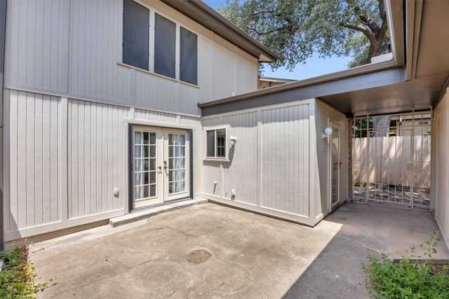 2906 Wayside Drive, Bedford, TX 76021