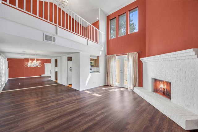 2906 Wayside Drive, Bedford, TX 76021