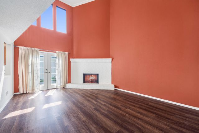 2906 Wayside Drive, Bedford, TX 76021