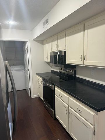 1999 N WATERFRONT DR H, Columbia, MO 65202