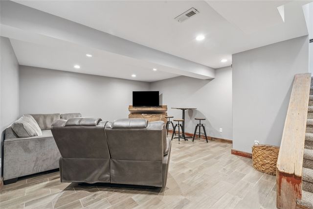 519 B Avenue SE, Mt Vernon, IA 52314