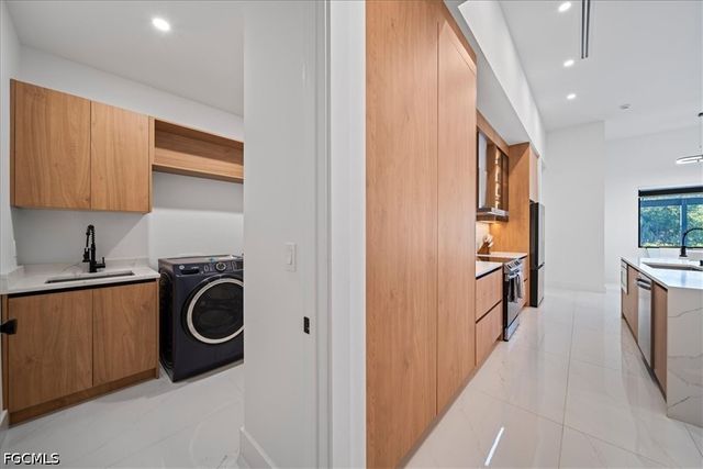 203 SE 11th TER, Cape Coral, FL 33990