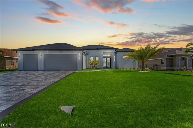 203 SE 11th TER, Cape Coral, FL 33990