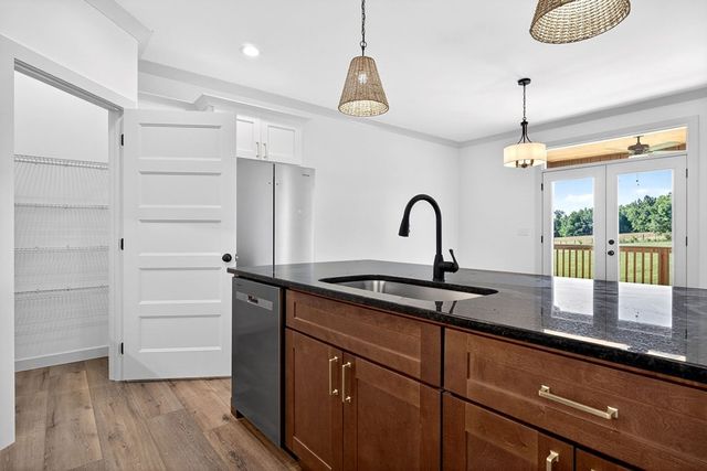 4114 Summer Pt, Cookeville, TN 38501
