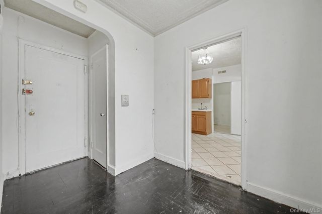 2190 boston Road 6B, Bronx, NY 10462