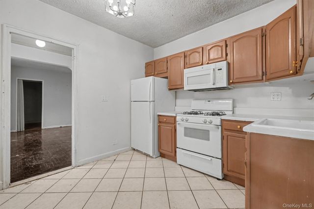 2190 boston Road 6B, Bronx, NY 10462