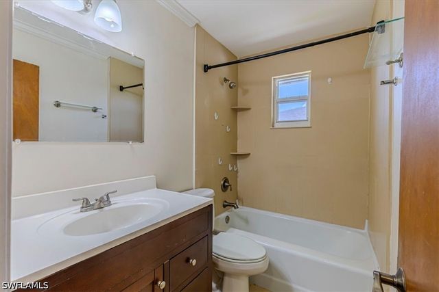 3325 Airport RD N S5, Naples, FL 34105
