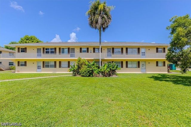 3325 Airport RD N S5, Naples, FL 34105