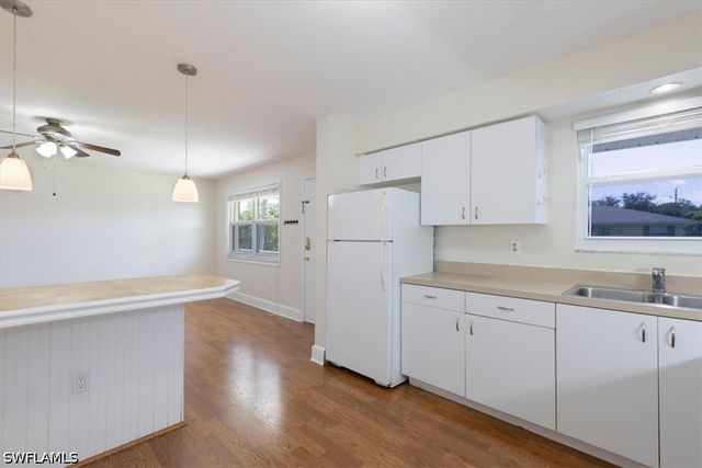 3325 Airport RD N S5, Naples, FL 34105