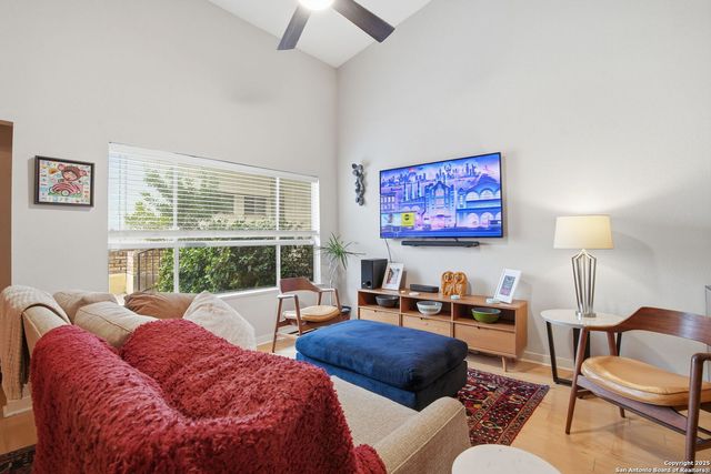 7123 Thrush View Ln Apt 35, San Antonio, TX 78209