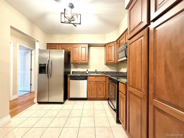 1111 Old Woodward Avenue 4, Birmingham, MI 48009